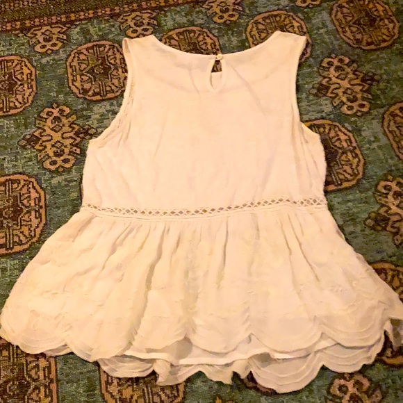 Sleeveless white tunic - Picture 7 of 7